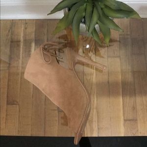 FOREVER 21 tan suede heels